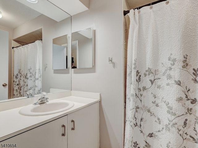 64 Cummings Cir, West Orange Twp., NJ 07052