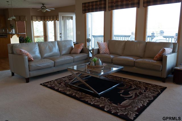 7823 N 156th Avenue, Bennington, NE 68007