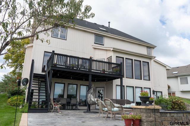 7823 N 156th Avenue, Bennington, NE 68007