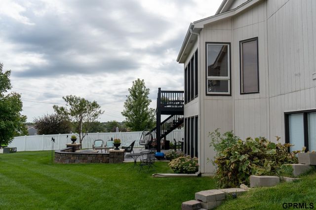 7823 N 156th Avenue, Bennington, NE 68007