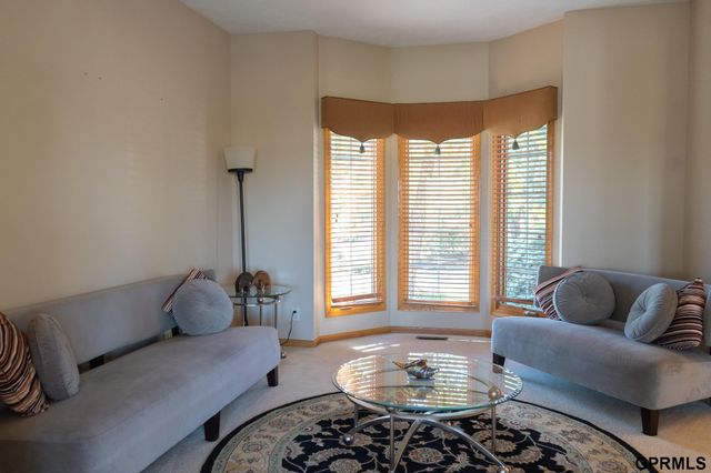 7823 N 156th Avenue, Bennington, NE 68007