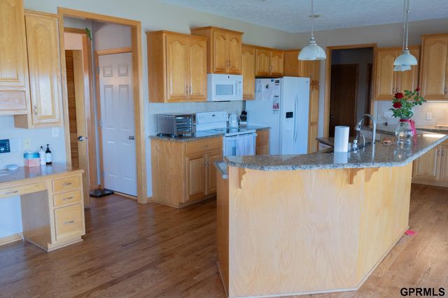 7823 N 156th Avenue, Bennington, NE 68007