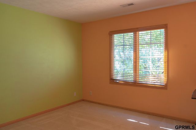 7823 N 156th Avenue, Bennington, NE 68007