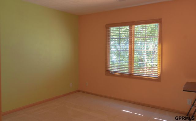 7823 N 156th Avenue, Bennington, NE 68007