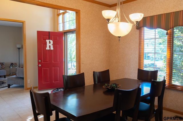 7823 N 156th Avenue, Bennington, NE 68007