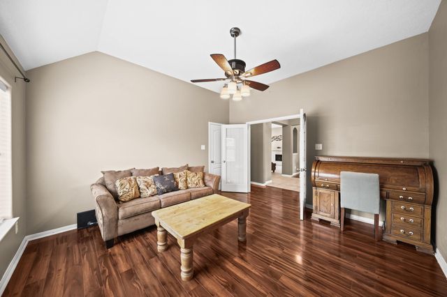 937 Mystic Village Lane, Seabrook, TX 77586