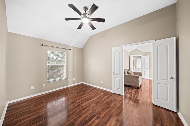 937 Mystic Village Lane, Seabrook, TX 77586