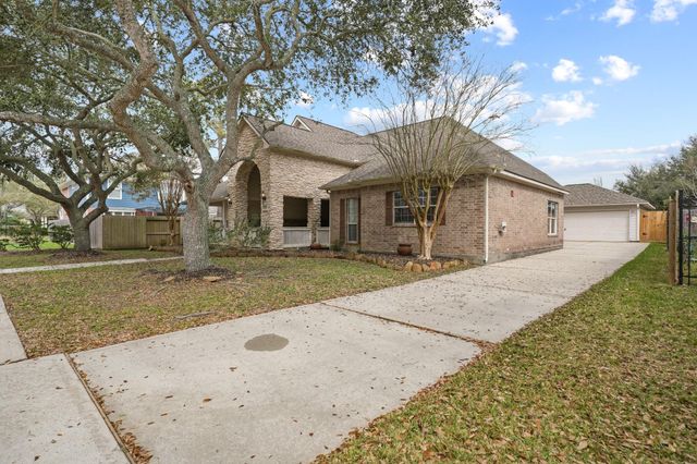 937 Mystic Village Lane, Seabrook, TX 77586