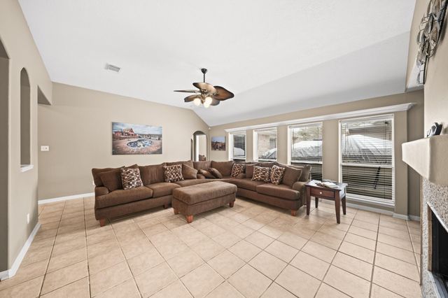 937 Mystic Village Lane, Seabrook, TX 77586