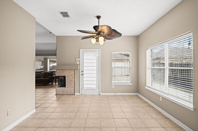 937 Mystic Village Lane, Seabrook, TX 77586