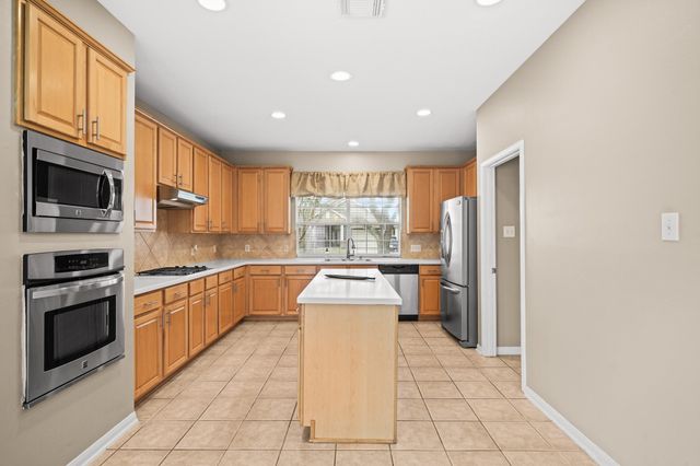 937 Mystic Village Lane, Seabrook, TX 77586