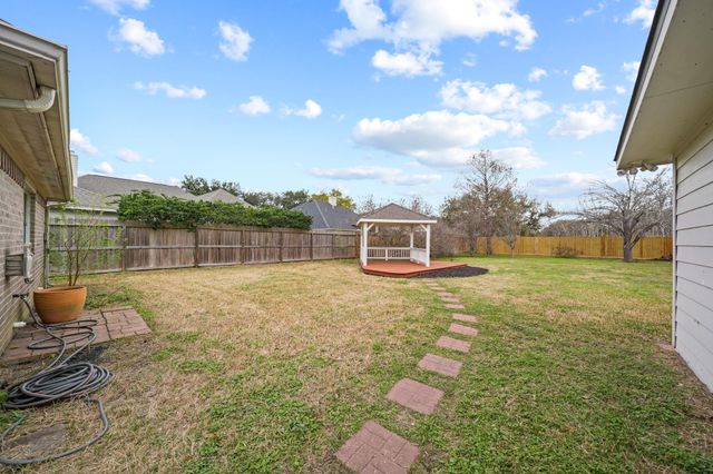 937 Mystic Village Lane, Seabrook, TX 77586