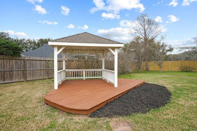 937 Mystic Village Lane, Seabrook, TX 77586