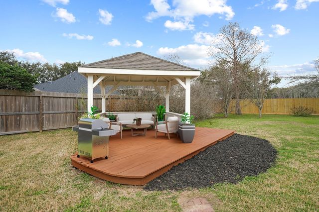 937 Mystic Village Lane, Seabrook, TX 77586