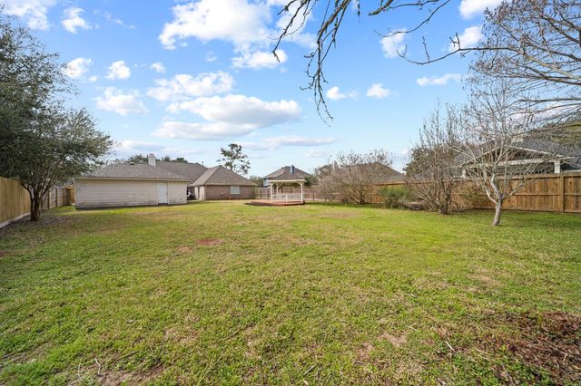 937 Mystic Village Lane, Seabrook, TX 77586