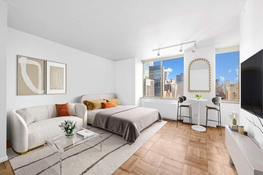 236 E 47th St Apt 33D, New York City, NY 10017