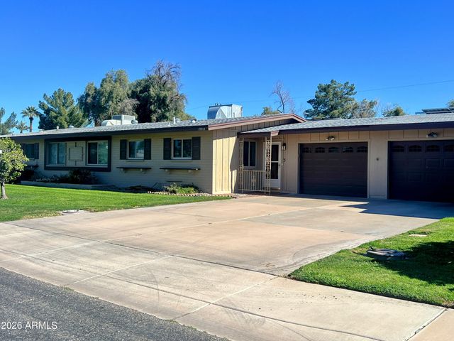 10013 W LAKEVIEW Circle N, Sun City, AZ 85351