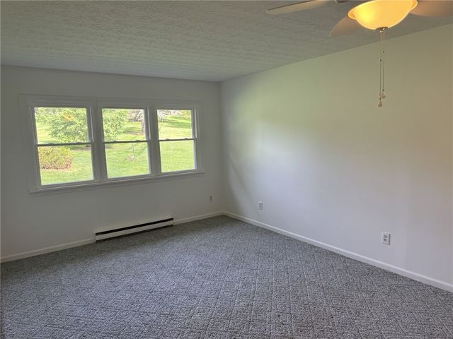 23 Brandywine Lane, Perinton, NY 14450