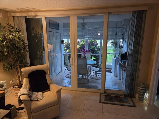 1811 Sabal Palm Drive 106, Davie, FL 33324