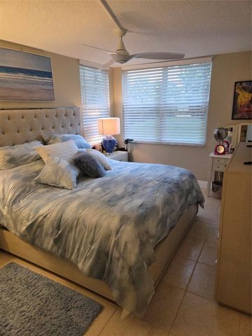 1811 Sabal Palm Drive 106, Davie, FL 33324