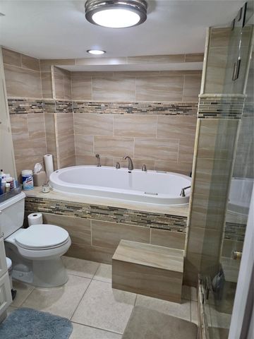 1811 Sabal Palm Drive 106, Davie, FL 33324