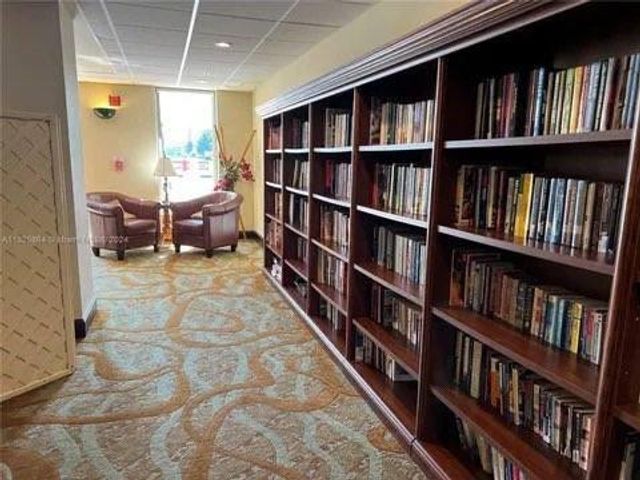 1811 Sabal Palm Drive 106, Davie, FL 33324