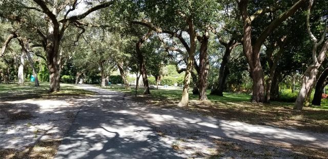 1811 Sabal Palm Drive 106, Davie, FL 33324