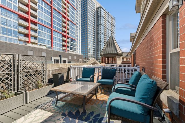 1816 S Calumet Avenue, Chicago, IL 60616
