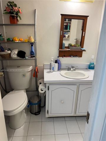 10395 N Kendall Drive V1, Miami, FL 33176