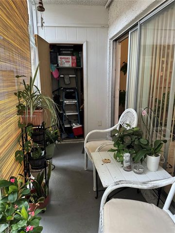 10395 N Kendall Drive V1, Miami, FL 33176