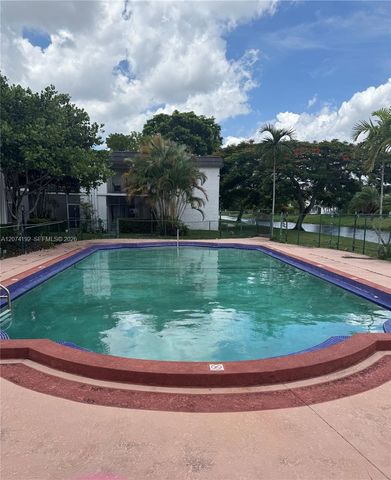 10395 N Kendall Drive V1, Miami, FL 33176