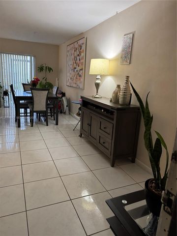 10395 N Kendall Drive V1, Miami, FL 33176