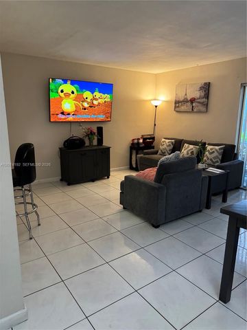 10395 N Kendall Drive V1, Miami, FL 33176