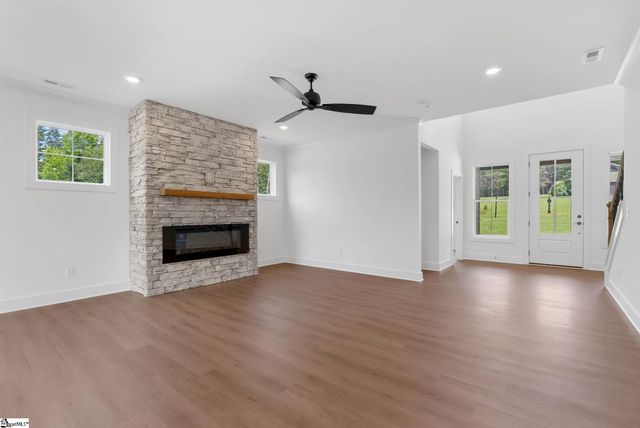 21 Burns Road, Travelers Rest, SC 29690