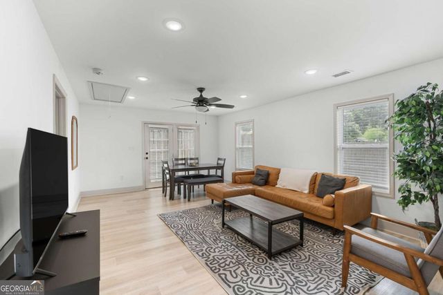 911 Hamilton Court, Savannah, GA 31401