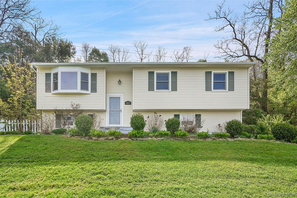 40 Amherst Lane, Wappingers Falls, NY 12590