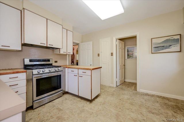 1264 Rhinelander Avenue, Bronx, NY 10461