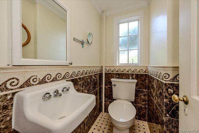 1264 Rhinelander Avenue, Bronx, NY 10461