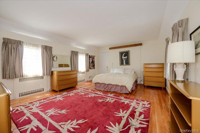 1264 Rhinelander Avenue, Bronx, NY 10461