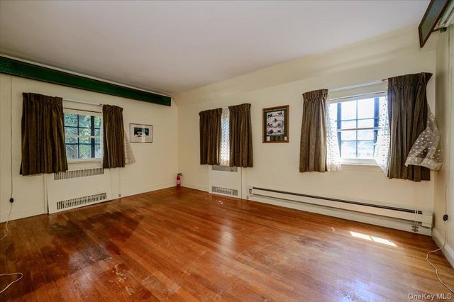 1264 Rhinelander Avenue, Bronx, NY 10461