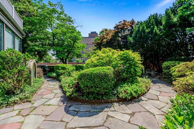 1264 Rhinelander Avenue, Bronx, NY 10461