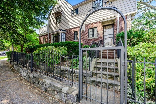 1264 Rhinelander Avenue, Bronx, NY 10461