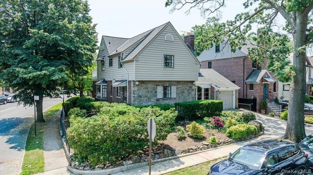 1264 Rhinelander Avenue, Bronx, NY 10461