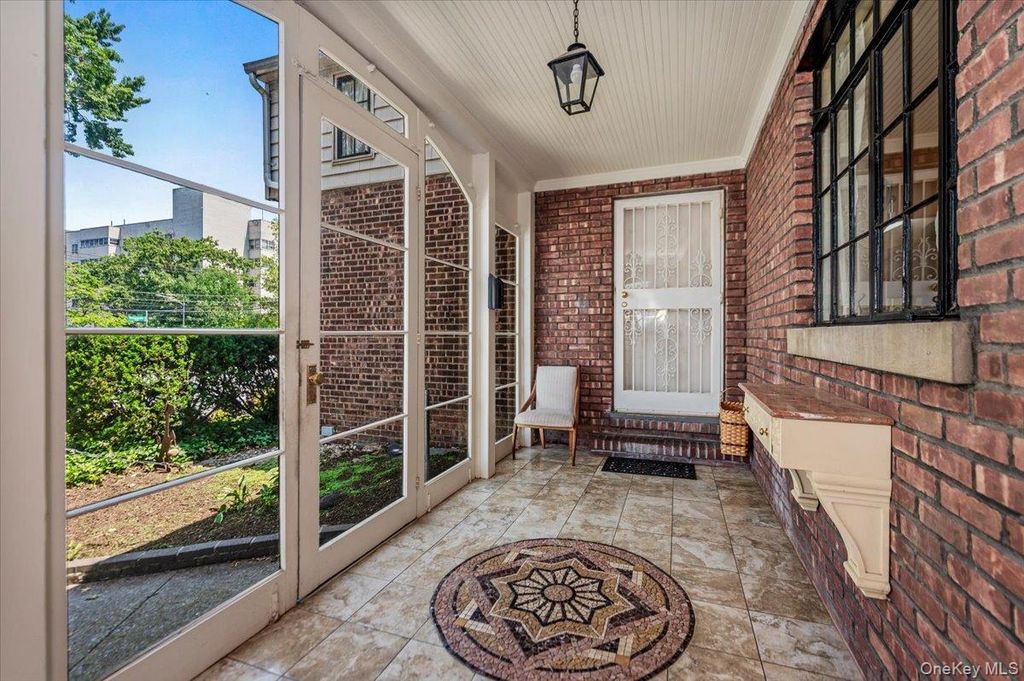 1264 Rhinelander Avenue, Bronx, NY 10461 — photo 3