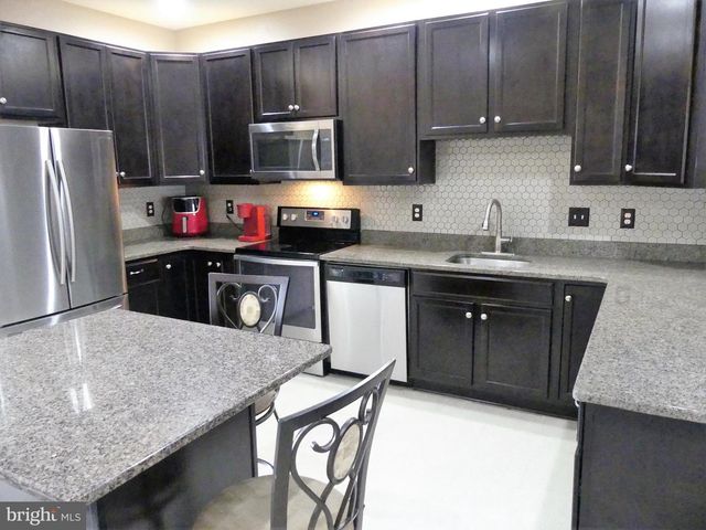 2133 HANFORD WAY, Pennsburg, PA 18073