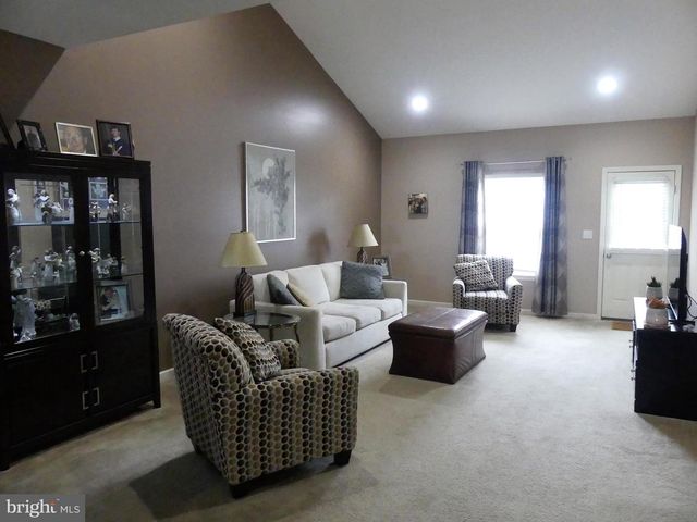 2133 HANFORD WAY, Pennsburg, PA 18073
