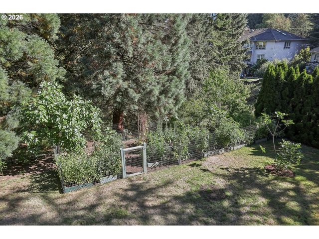 20495 Sw TREMONT Way, Beaverton, OR 97007