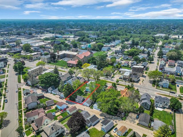 4715 7th AVENUE, Kenosha, WI 53140