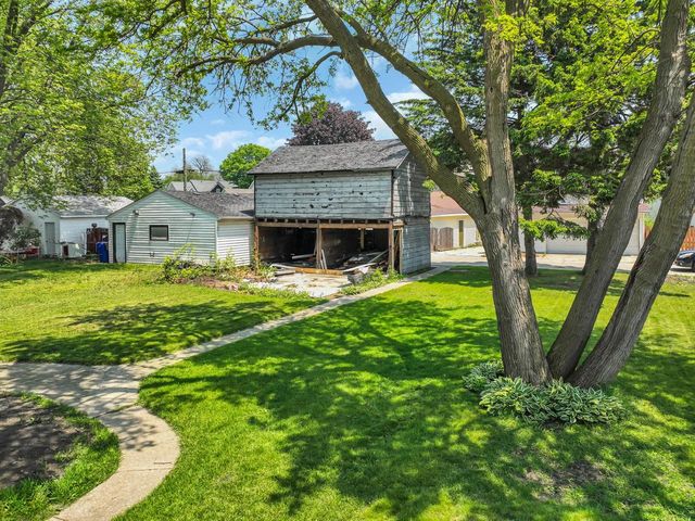 4715 7th AVENUE, Kenosha, WI 53140