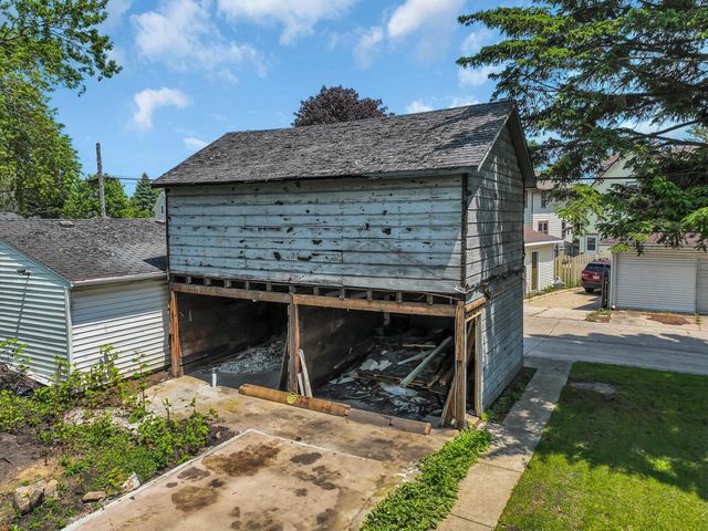 4715 7th AVENUE, Kenosha, WI 53140